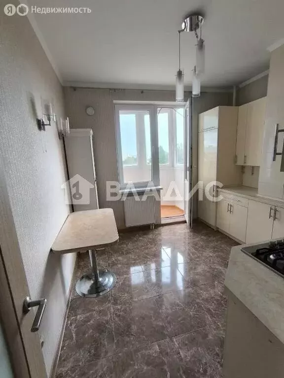 1-комнатная квартира: Калининград, Автомобильная улица, 24 (37 м) - Фото 0