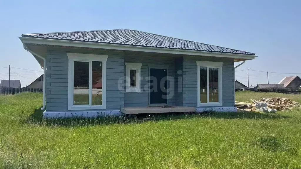 Дом в Красноярский край, Березовский район, Есаульский сельсовет, ... - Фото 1