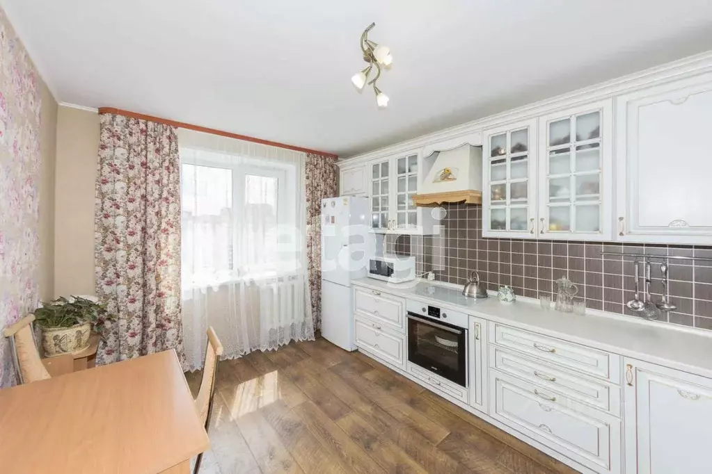 2-к кв. Тюменская область, Тюмень Народная ул., 10 (64.4 м) - Фото 2