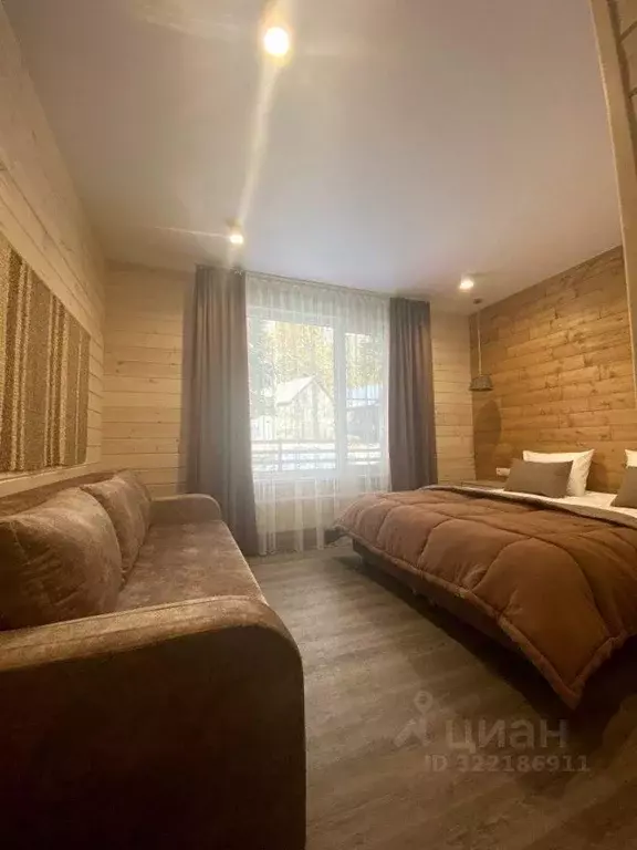 Дом в Карачаево-Черкесия, Зеленчукский район, с. Архыз ул. Банковская, ... - Фото 2