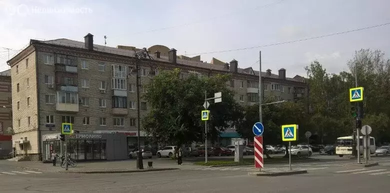 3-комнатная квартира: Тюмень, улица Республики, 156 (55.5 м) - Фото 2