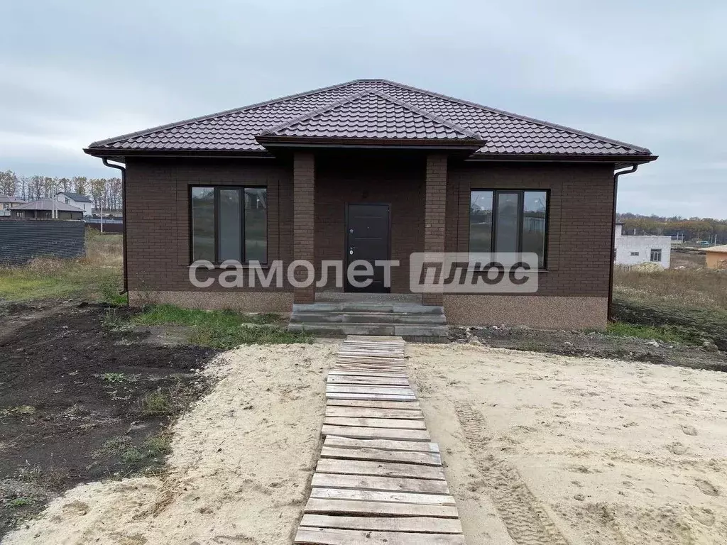 Дом в Белгородская область, Белгородский район, с. Стрелецкое ул. ... - Фото 1