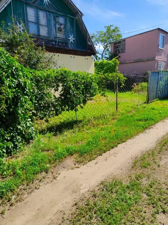 Дом в Саратовская область, Энгельсский район, Красноярское ... - Фото 0