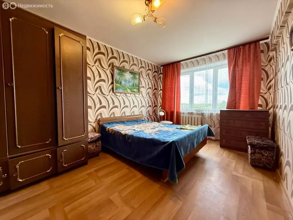 3-комнатная квартира: Новогуровский, Центральная улица, 26 (63 м) - Фото 0