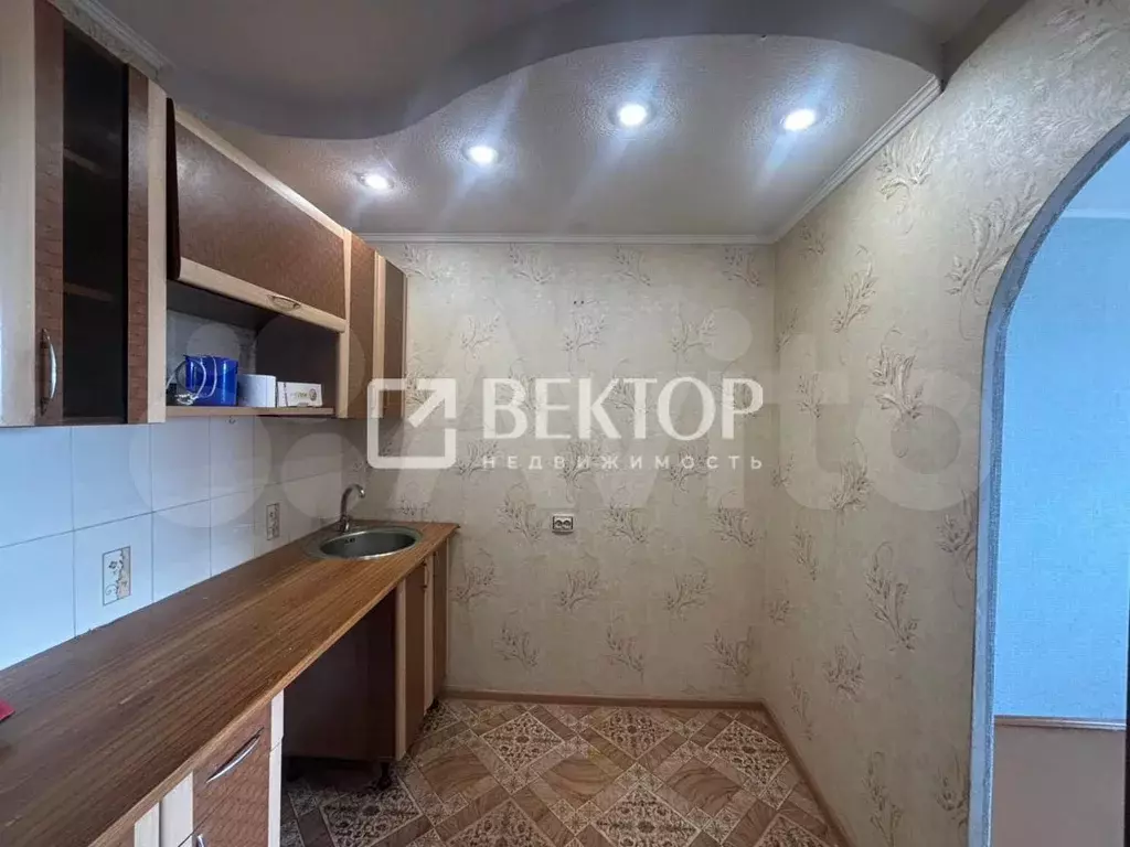 Комната 18 м в 1-к., 4/5 эт. - Фото 0