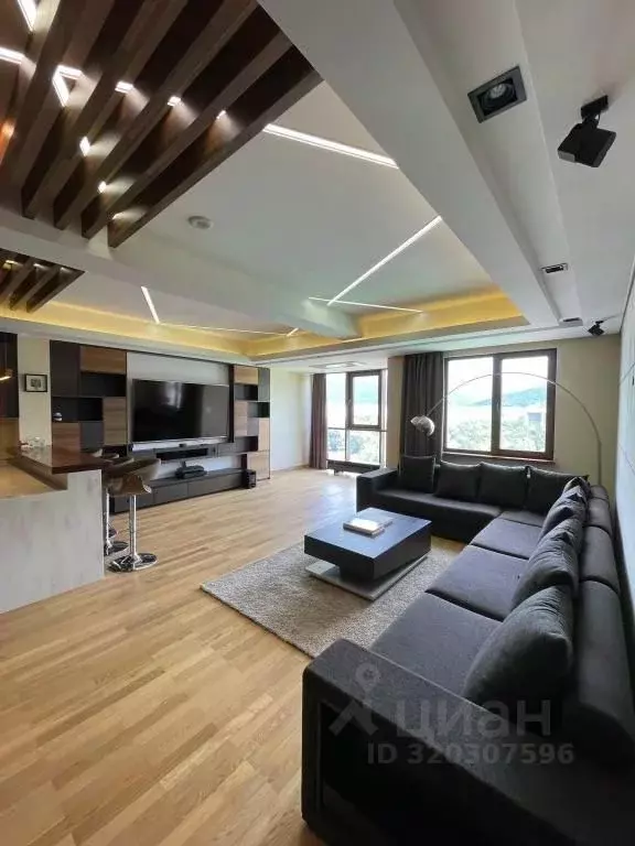 2-к кв. Сахалинская область, Южно-Сахалинск Коммунистический просп., ... - Фото 1