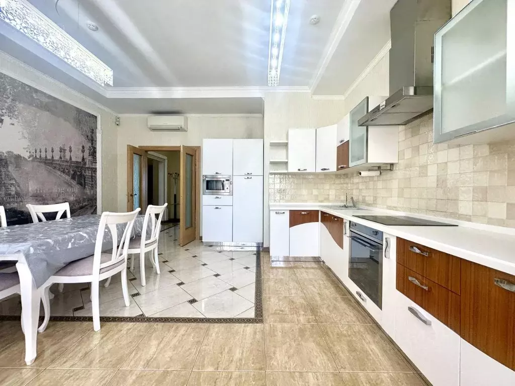 3-к кв. Татарстан, Казань просп. Альберта Камалеева, 28/9 (146.0 м) - Фото 1