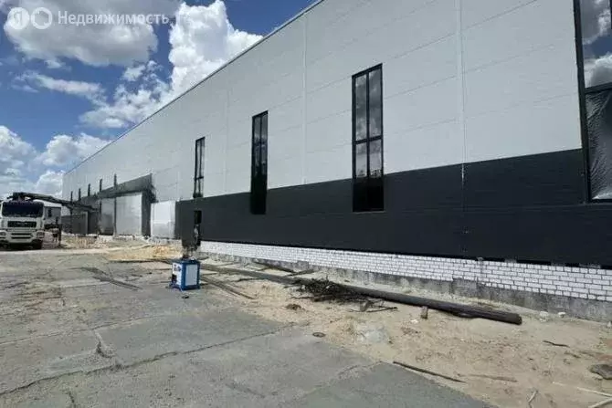 Помещение свободного назначения (900 м) - Фото 2