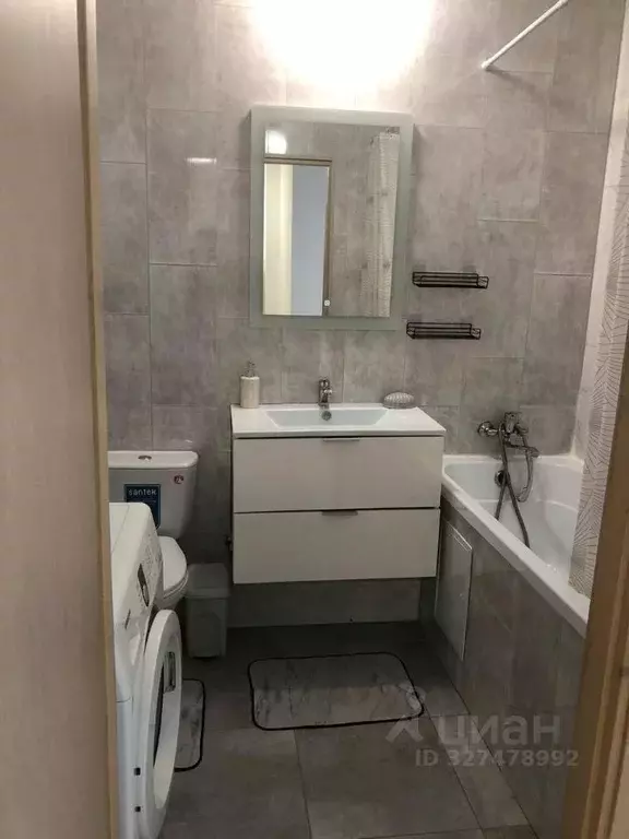 1-к кв. Свердловская область, Екатеринбург ул. Дорожная, 12 (42.0 м) - Фото 2