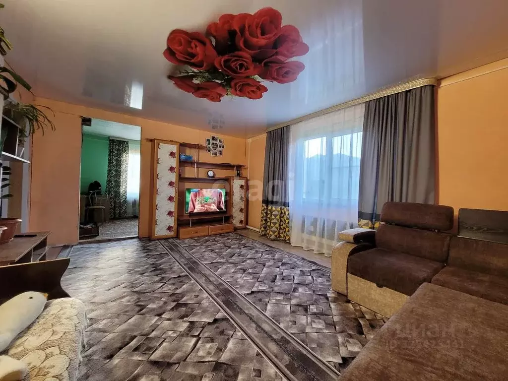 Дом в Алтай, Чемальский район, с. Чемал ул. Хвойная, 2 (90 м) - Фото 1