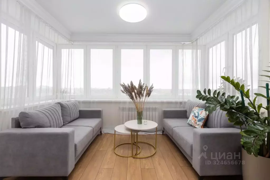 2-к кв. Челябинская область, Челябинск ул. Труда, 162 (66.0 м) - Фото 1