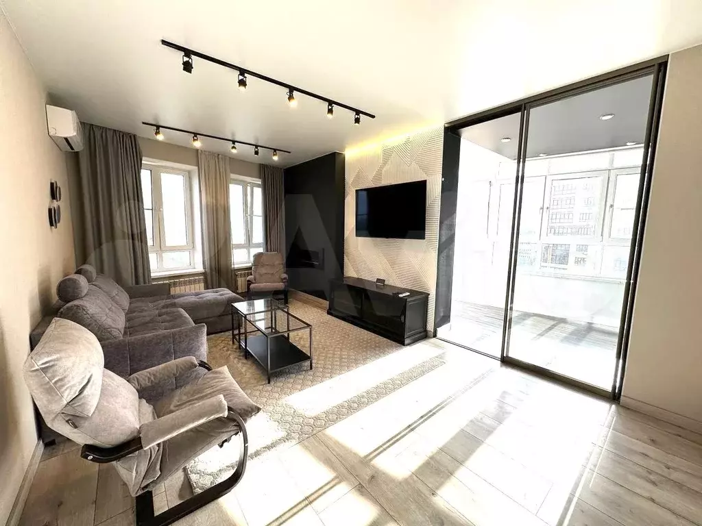 2-к. квартира, 60 м, 4/21 эт. - Фото 1