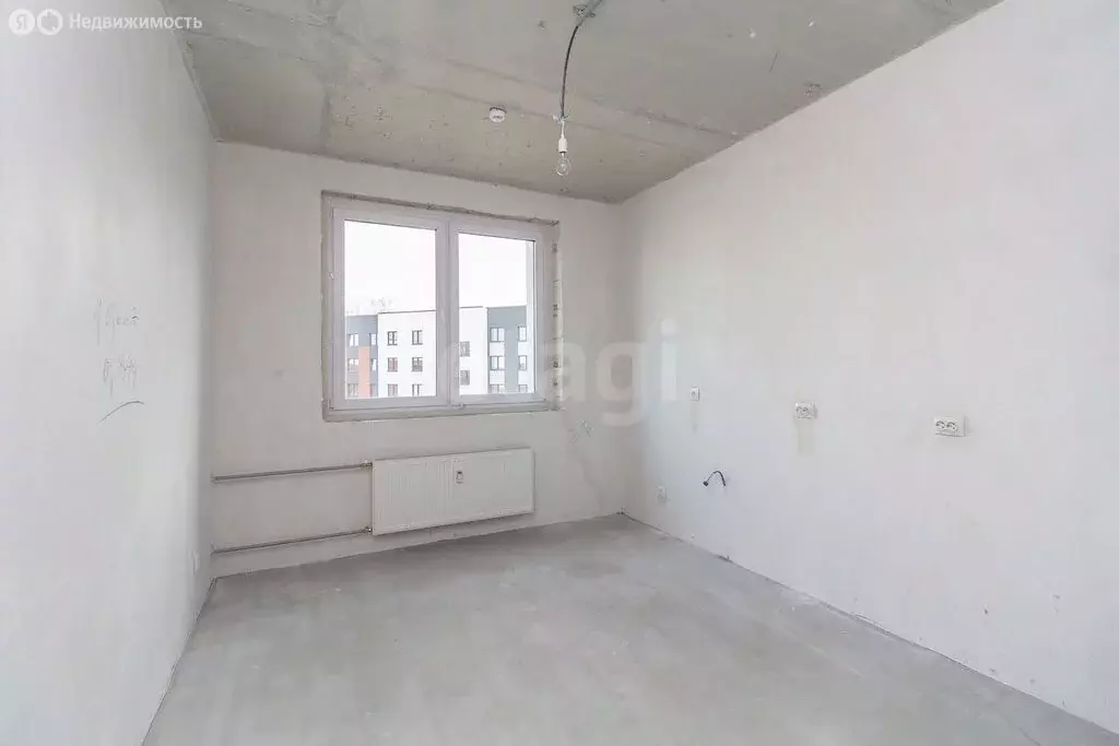 3-комнатная квартира: Горьковка, Светлая улица, 10к1 (69.8 м) - Фото 2