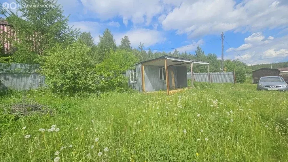 Дом в Полевской, улица Челюскинцев, 6 (15 м) - Фото 1