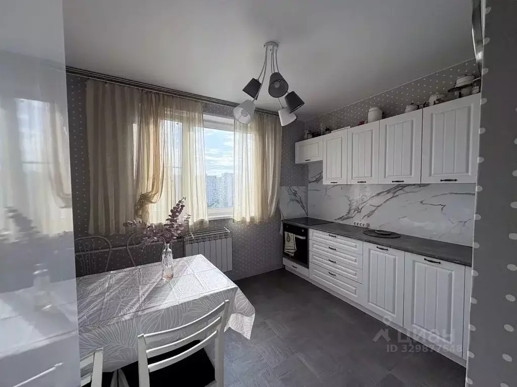 3-к кв. Московская область, Химки ул. Панфилова, 9 (80.0 м) - Фото 1