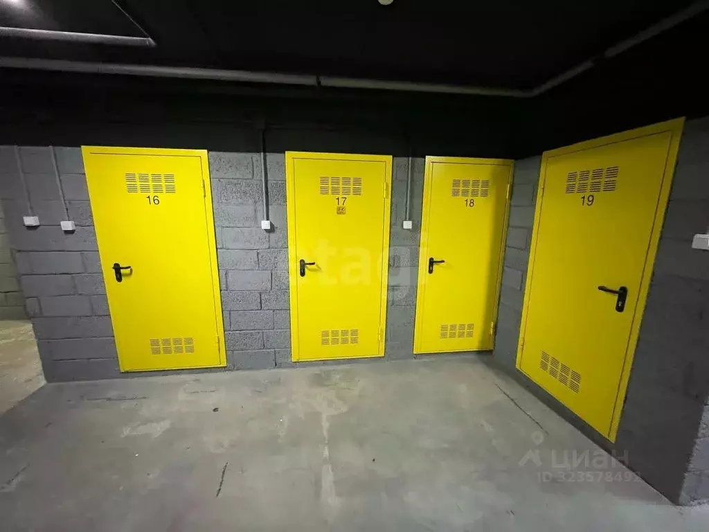 Гараж в Тюменская область, Тюмень ДОК мкр, ул. Воронинская, 45 (3 м) - Фото 1