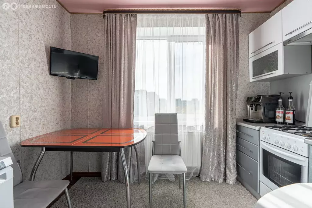 1-комнатная квартира: Казань, улица Фатыха Амирхана, 47 (32.9 м) - Фото 0