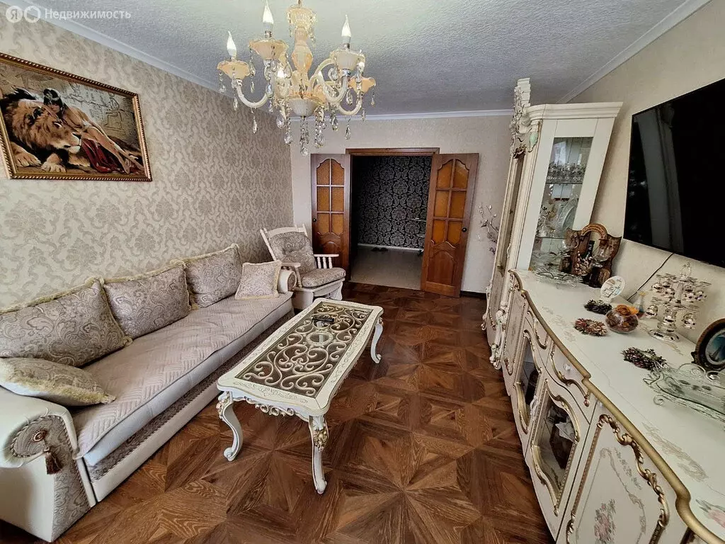 3-комнатная квартира: Туймазы, улица Чапаева, 63 (88 м) - Фото 1