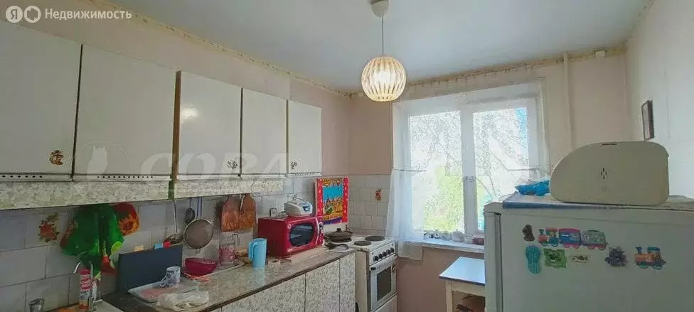 3-комнатная квартира: Тюмень, улица Мельникайте, 130 (65.8 м) - Фото 1