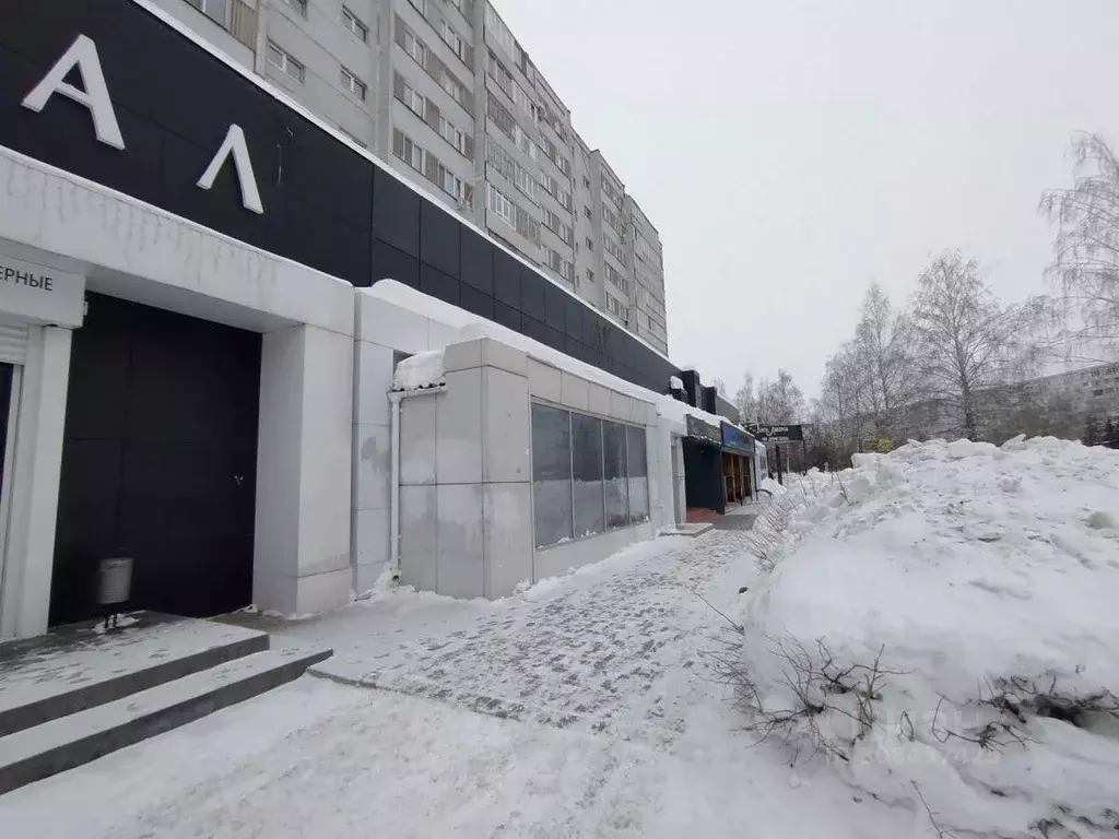 Помещение свободного назначения в Татарстан, Набережные Челны просп. ... - Фото 1