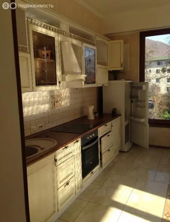 3-комнатная квартира: Красная Поляна, улица Турчинского, 58 (98.2 м) - Фото 2