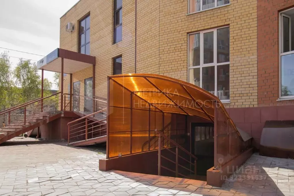 Помещение свободного назначения в Тюменская область, Тюмень ул. Клары ... - Фото 0