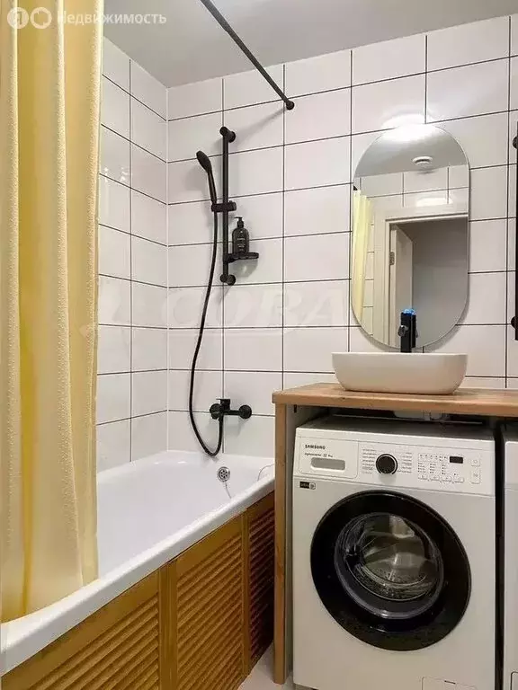 2-комнатная квартира: Тобольск, 6-й микрорайон, 15 (46 м) - Фото 0