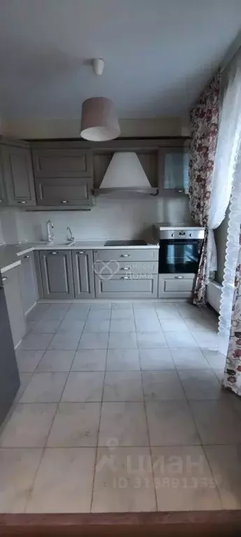 2-к кв. Волгоградская область, Волгоград ул. 8-й Воздушной Армии, 10а ... - Фото 0