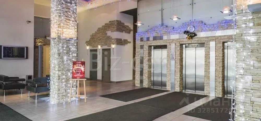 Офис в Санкт-Петербург Петроградская наб., 18 (373 м) - Фото 2