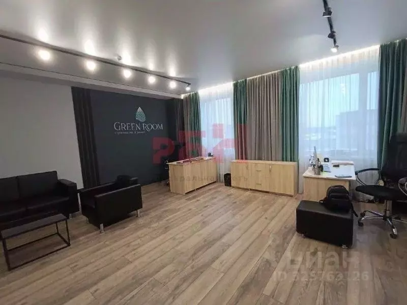 Офис в Тюменская область, Тюмень ул. Республики, 250Б (34 м) - Фото 1