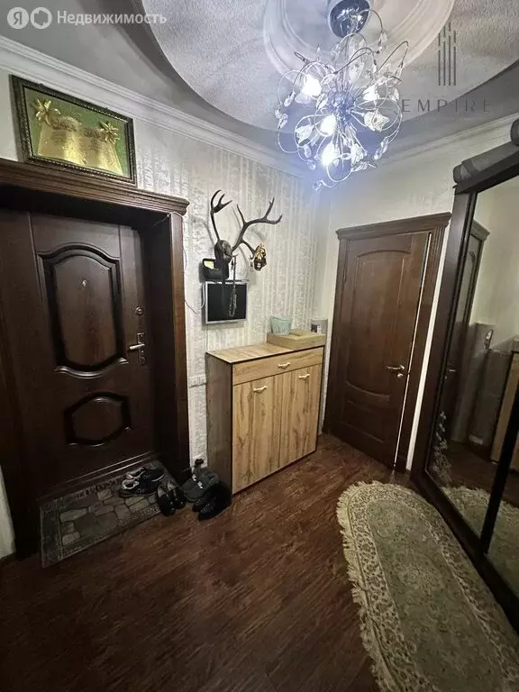 7-комнатная квартира: Грозный, Моздокская улица, 10 (70 м) - Фото 1