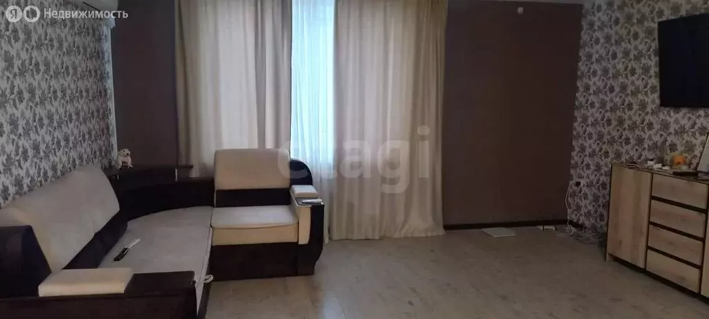 1-комнатная квартира: Молодёжное, улица Строителей, 8 (39 м) - Фото 2