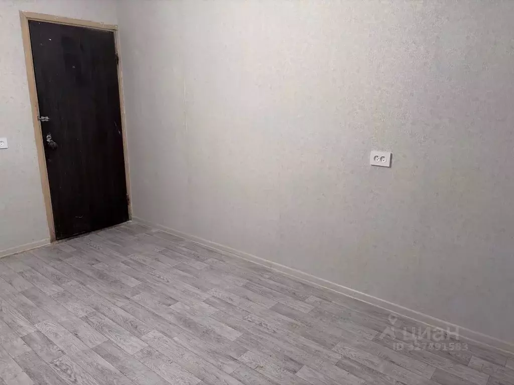 Комната Москва 3-я Карачаровская ул., 2К1 (13.0 м) - Фото 1