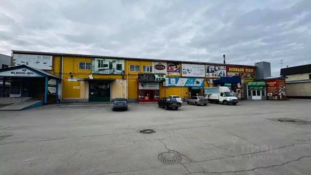 Торговая площадь в Волгоградская область, Волжский ул. Имени генерала ... - Фото 2