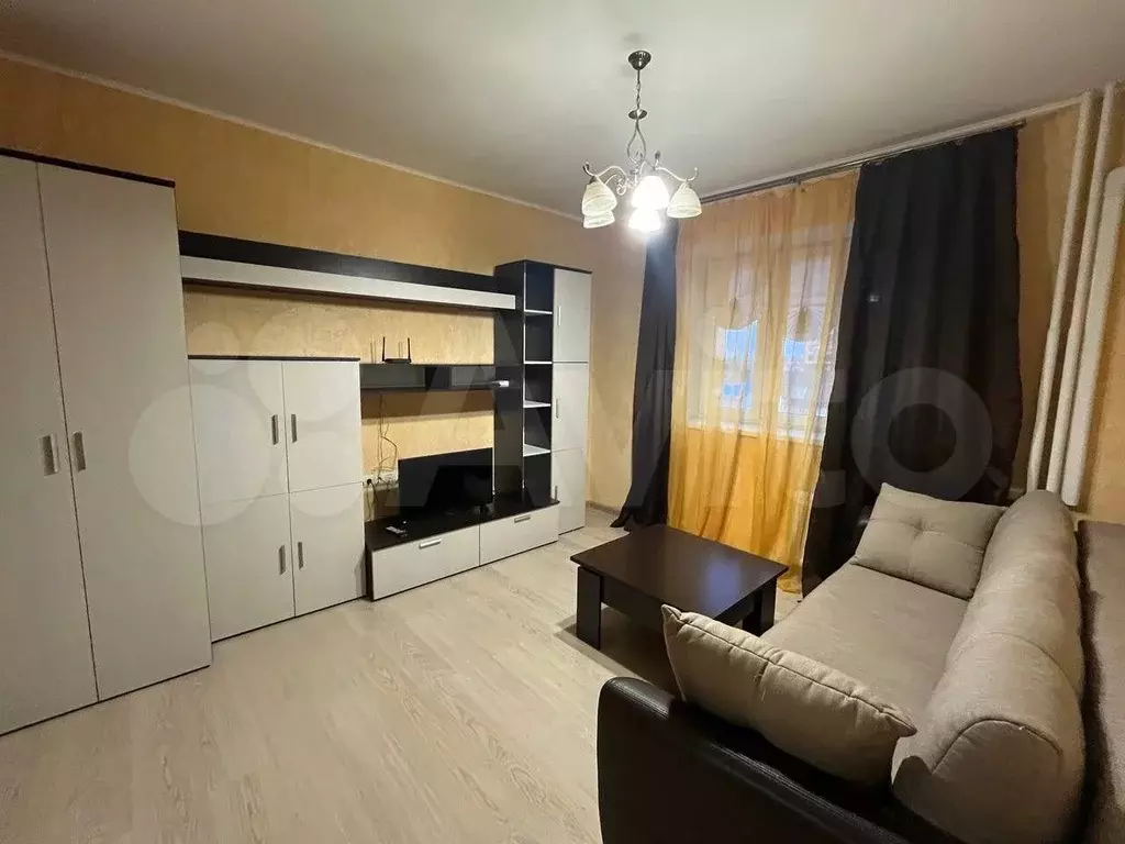 1-к. квартира, 40м, 5/15эт. - Фото 1