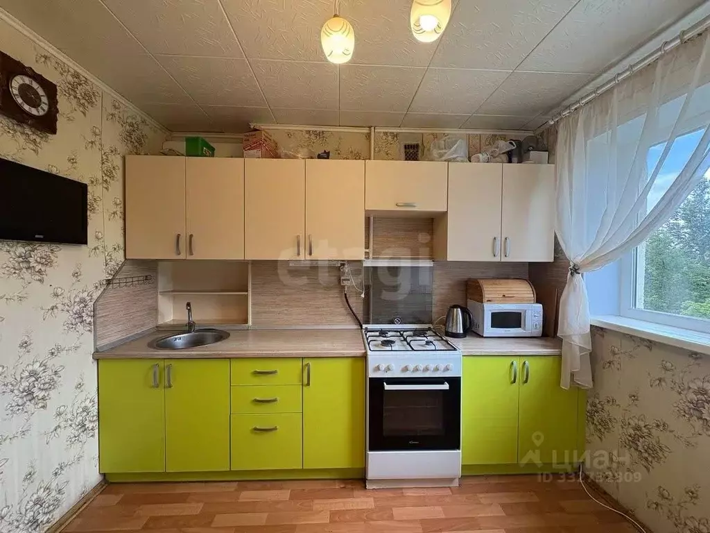 3-к кв. Башкортостан, Уфа Молодежный бул., 5 (57.8 м) - Фото 0