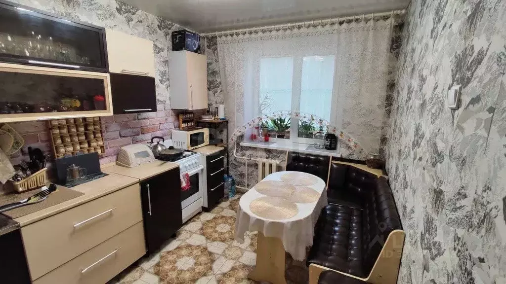 3-к кв. Вологодская область, Череповец Ленинградская ул., 50 (70.0 м) - Фото 2