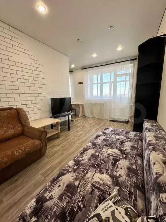 1-к. квартира, 37,5 м, 5/5 эт. - Фото 0