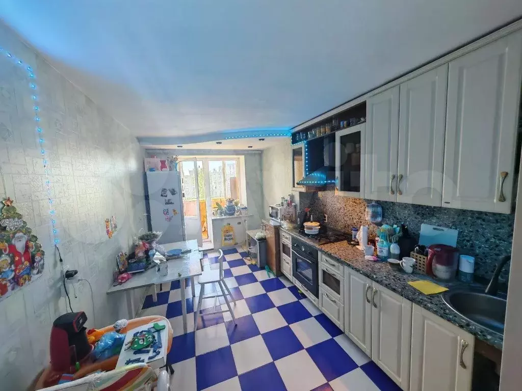 3-к. квартира, 85 м, 8/10 эт. - Фото 0