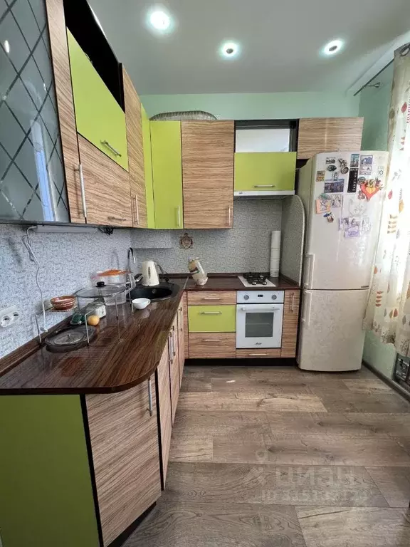 2-к кв. Новгородская область, Старая Русса ул. Александровская, 20 ... - Фото 0