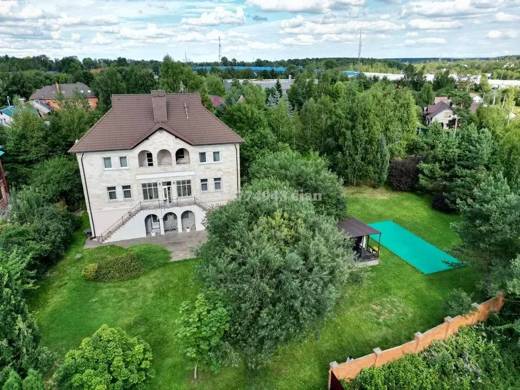 Дом в Московская область, Одинцовский городской округ, с. Жаворонки  ... - Фото 0