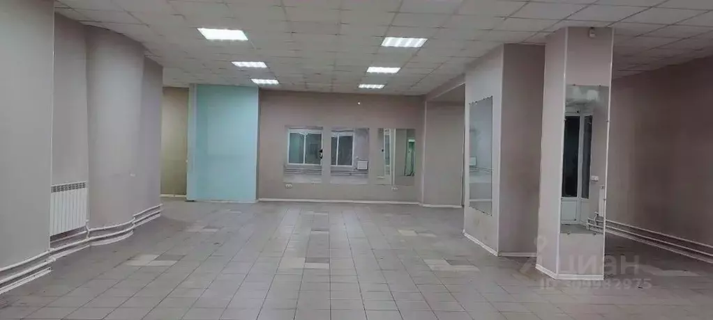 Помещение свободного назначения в Татарстан, Набережные Челны просп. ... - Фото 0