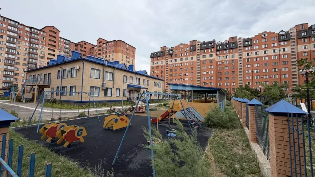 2-к кв. Дагестан, Каспийск ул. Ленина, 98А (68.0 м) - Фото 1