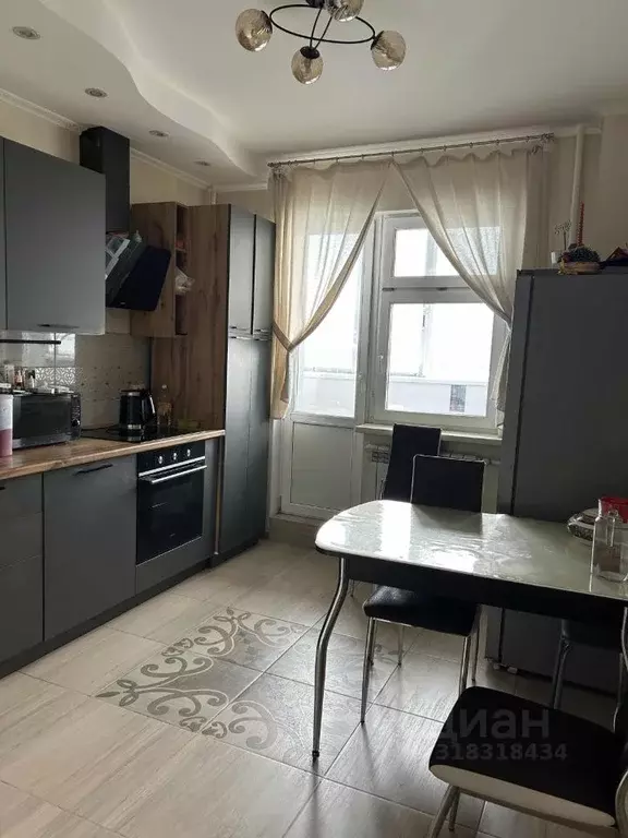 2-к кв. Саха (Якутия), Якутск ул. Рыдзинского, 24к2 (59.0 м) - Фото 0