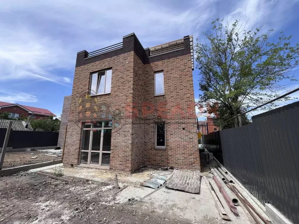 Дом в Ростовская область, Ростов-на-Дону Авиационная ул. (210 м) - Фото 1
