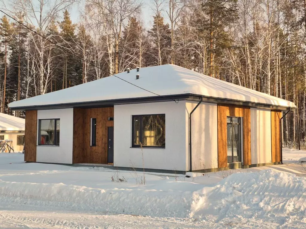 Дом в Свердловская область, Полевской муниципальный округ, с. ... - Фото 1