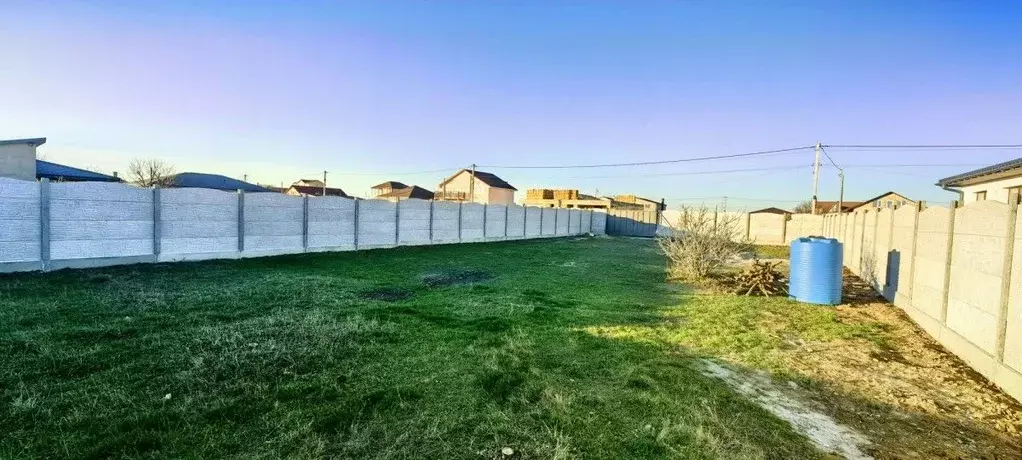 Участок в Крым, Сакский район, с. Уютное, Прибой СПК ул. Каштановая, ... - Фото 0