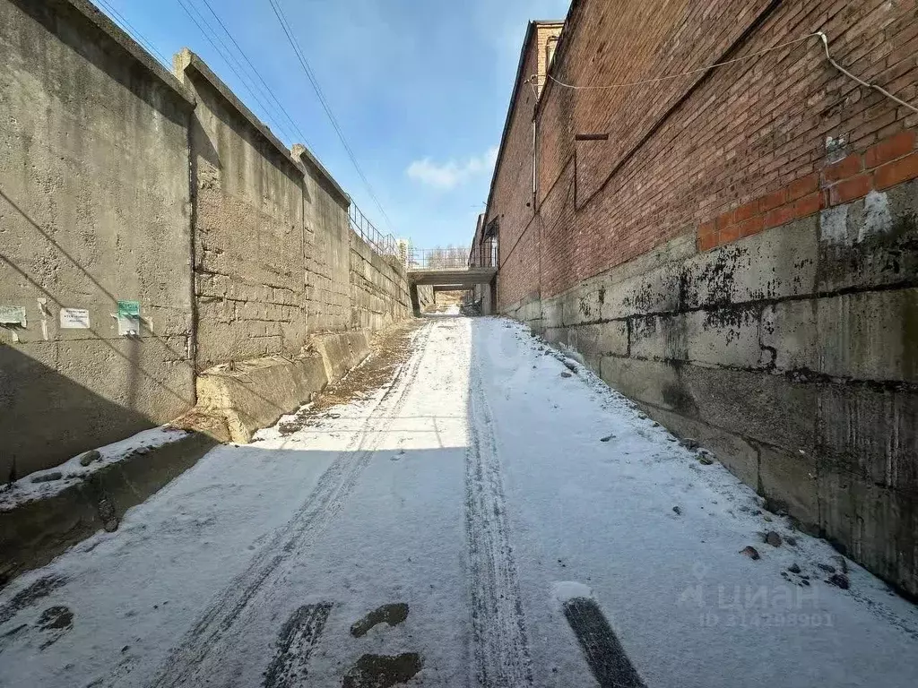 Гараж в Приморский край, Владивосток ул. Невельского, 29 (27 м) - Фото 1
