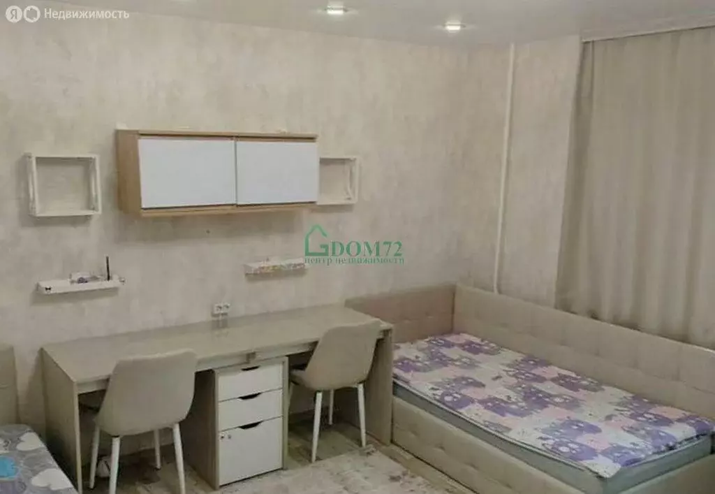 3-комнатная квартира: Тобольск, 9-й микрорайон, 14 (66.1 м) - Фото 0