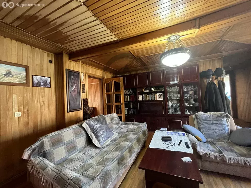 Дом в Апшеронск, Краснознамённая улица (360.4 м) - Фото 1